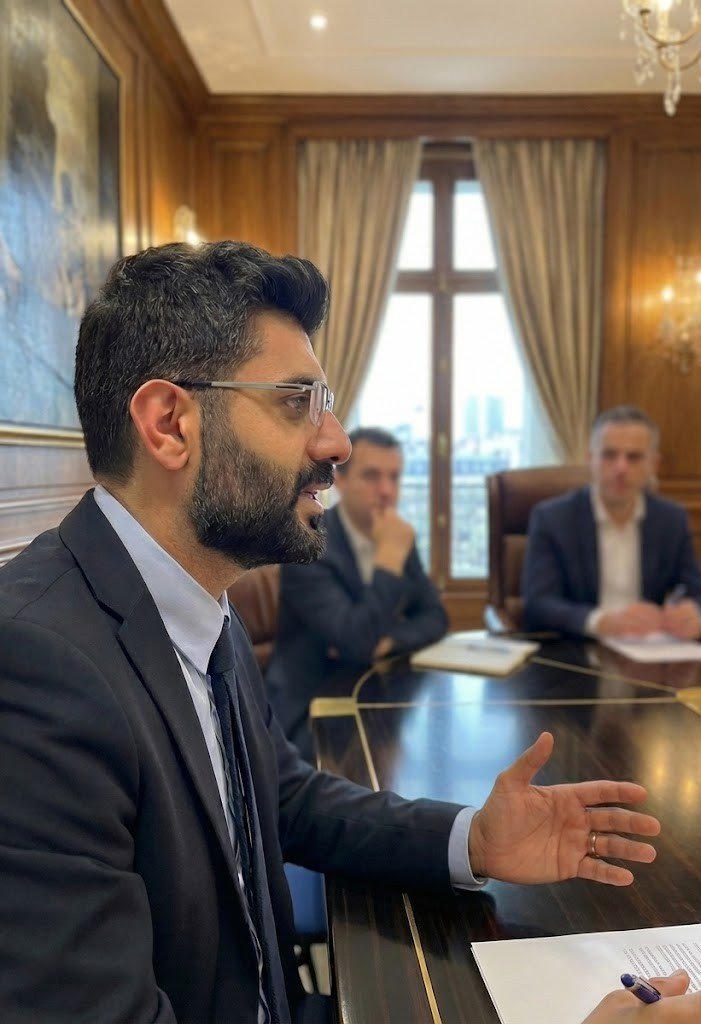 Maître Mikail Ceran, avocat à Rennes spécialisé en droit des sociétés et droit fiscal